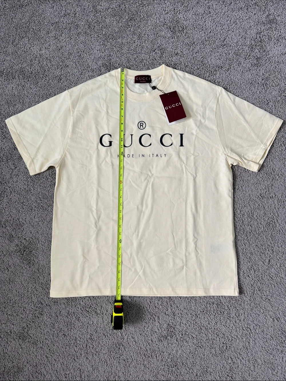 New Gucci Cream Short-Sleeve Logo T-Shirt with Black Print size XL USA Crewneck